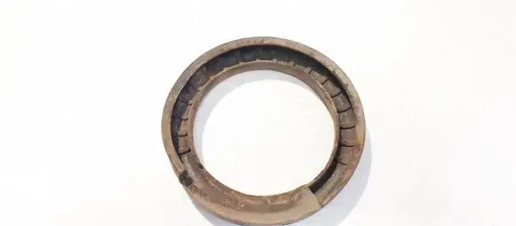 Volvo S60 Front coil spring rubber mount 9157503