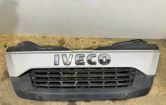Iveco Daily 6th gen Front bumper upper radiator grill 5801342734EZ