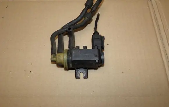 Skoda Octavia Mk2 (1Z) Turbo solenoid valve 1K0906627B