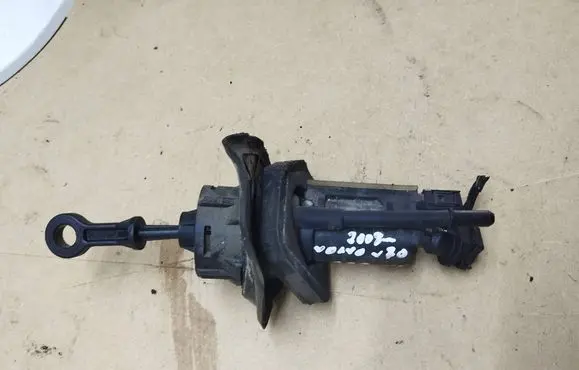Volvo V70 Clutch master cylinder KG196053