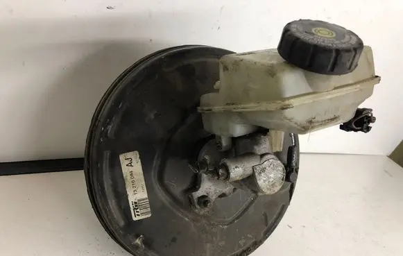 Opel Astra H Brake booster 13216084AJ