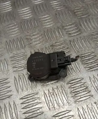 Ford Focus C-MAX Air flap motor/actuator 3M5H19E616AB