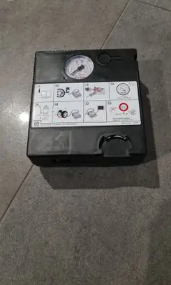 Volkswagen Golf VII Tire air pump compressor 5N0012615F