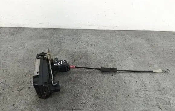 Opel Astra H Rear door lock 13210738