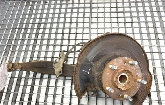 Front wheel hub spindle knuckle
