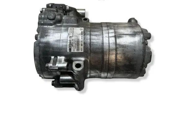 Mercedes-Benz E W213 Air conditioning (A/C) compressor (pump) A0008303204