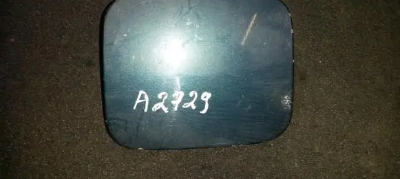 Mazda 121 Fuel tank cap Nenustatyta