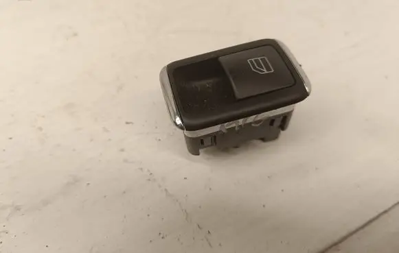 Mercedes-Benz C W204 Electric window control switch A2048707358