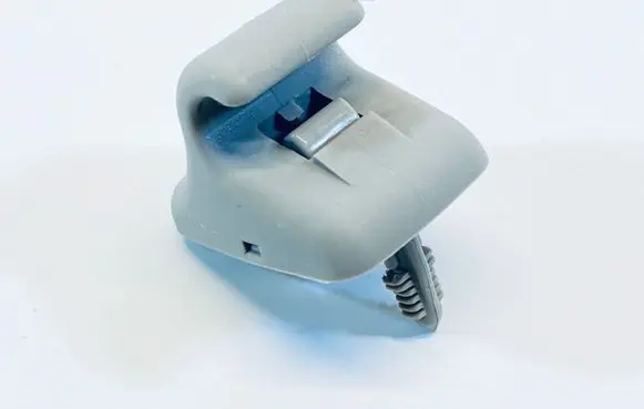 Hyundai Getz Sun visor clip/hook/bracket 852353K000QS