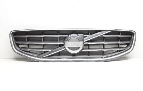 Volvo V60 Front bumper upper radiator grill 31333692 31333690