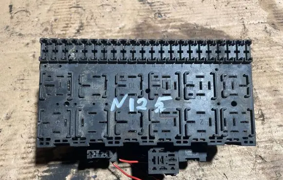 Volkswagen Transporter - Caravelle T4 Fuse box set 357937039