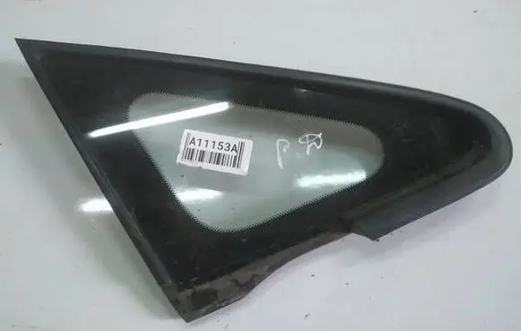 Nissan Tiida C11 Front triangle window/glass AS2