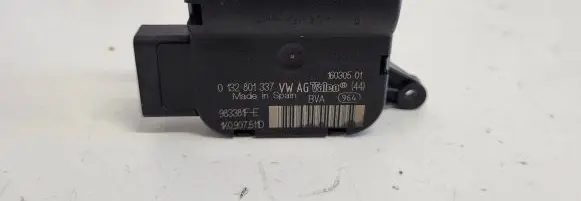 Seat Toledo III (5P) Air flap motor/actuator 1K0907511D 983381FE 0132801337