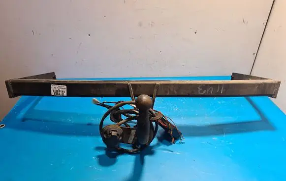 Volkswagen Touran I Detachable towbar 