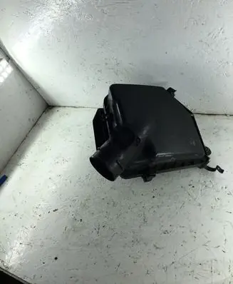 Lexus IS 220D-250-350 Air filter box