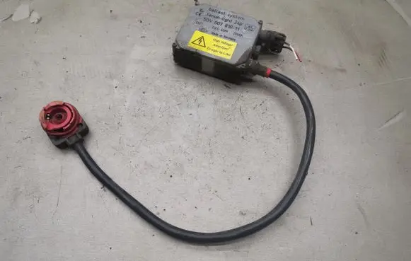 Mercedes-Benz Sprinter W901 W902 W903 W904 Headlight ballast module Xenon 5DV00781011 5DV007810