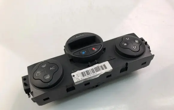 Renault Megane II Interior fan control switch 8200344840