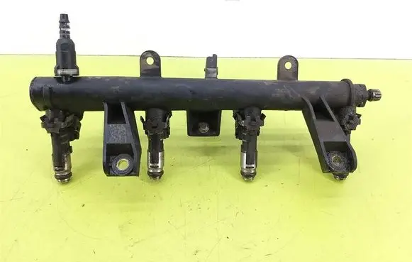 Peugeot 206 Fuel main line pipe 9628982980