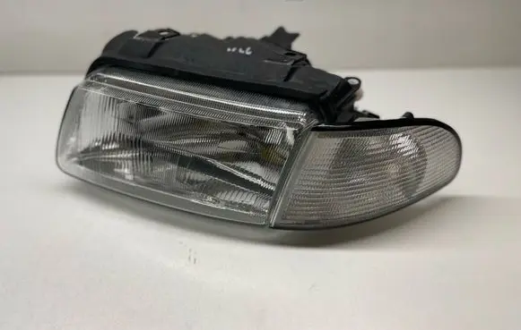 Audi A4 S4 B5 8D Headlight/headlamp 8D0941003 8D0941003B