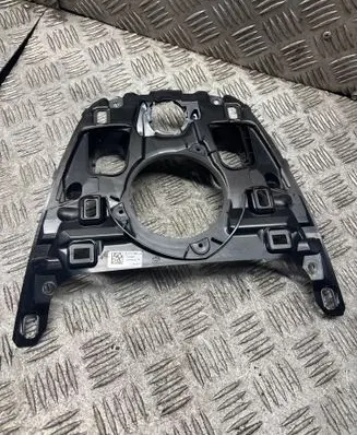 BMW 5 G30 G31 G38 Dash center speaker frame 9379097 11052017