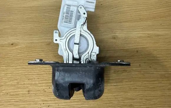 Honda Civic Tailgate/trunk/boot lock/catch/latch EUK9361110A