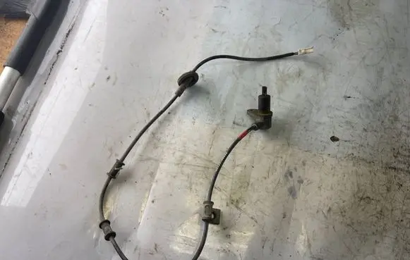 Hyundai Matrix ABS rear brake sensor 9568017100