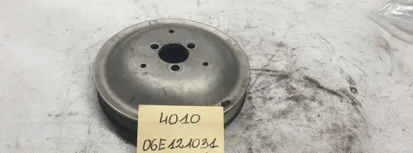 Audi A6 S6 C6 4F Water pump pulley 06E121031A