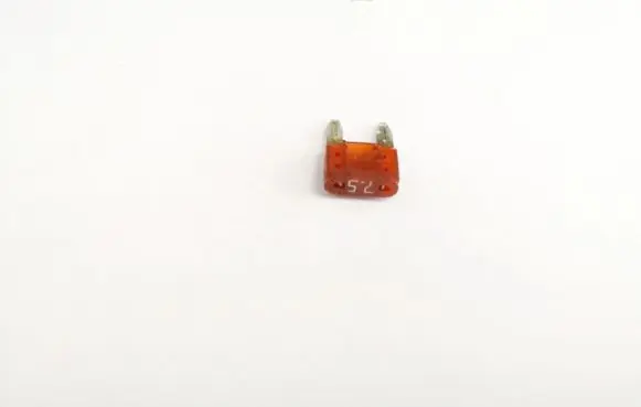 Volkswagen PASSAT B5 Fuse 7.5A