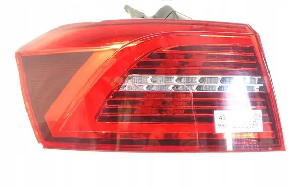 Volkswagen PASSAT B8 Tailgate rear/tail lights 3G9945207F