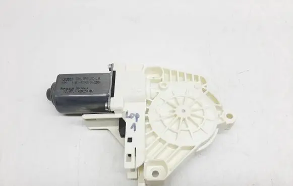 Audi A7 S7 4K8 Front door window regulator motor 8K0959801B