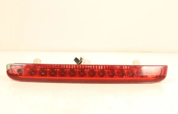 KIA Ceed Third/center stoplight 927011H0