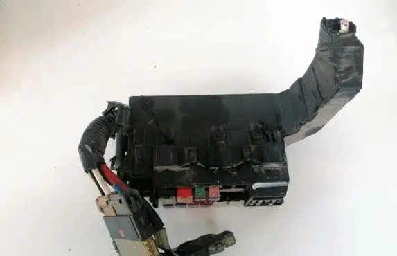 Toyota Aygo AB10 Fuse box set 24382av715 7154-7003ta