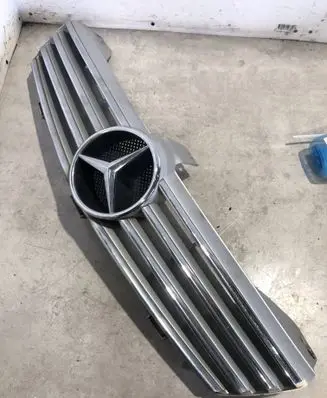 Mercedes-Benz CLS C219 Front bumper upper radiator grill A2198800083 A2198800383