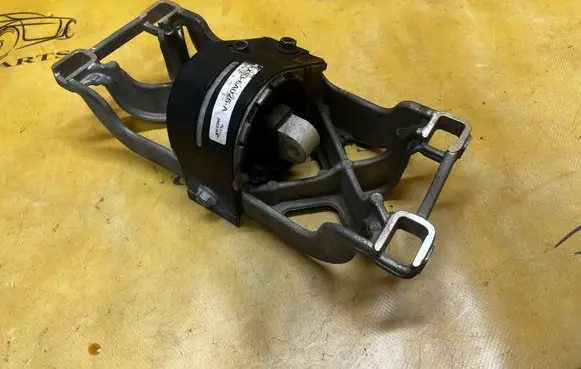 Jaguar F-Type Gearbox mount EX536A026A EX535060AB 6W835060AE