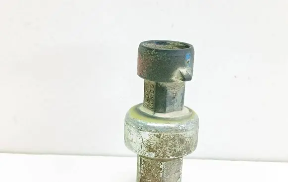 Opel Astra H Air conditioning (A/C) pressure sensor 9131721