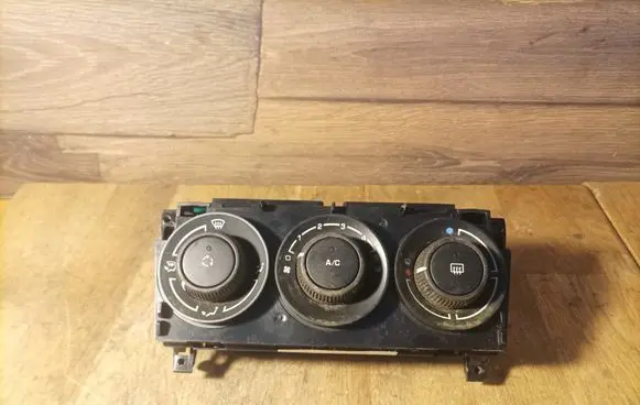 Peugeot 3008 I Climate control unit