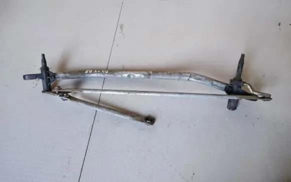 Audi A4 S4 B8 8K Front wiper linkage 