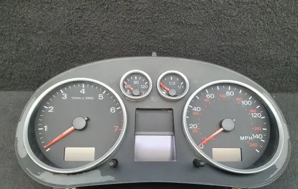 Audi A2 Speedometer (instrument cluster) 110080192