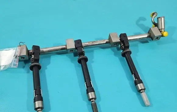Fuel injector