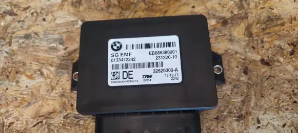 BMW X3 F25 Hand brake control module 6863800 23122010 32620300A