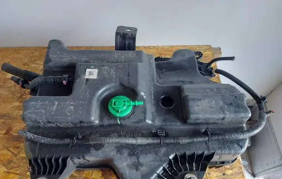 Opel Vivaro AdBlue liquid reservoir 93460228