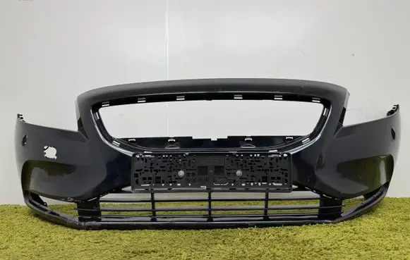 Volvo V40 Front bumper 31283732