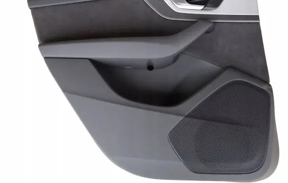 Audi Q7 4M Rear door card panel trim