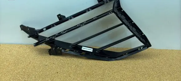 Lamborghini Urus Front bumper lower grill 4ML807681B