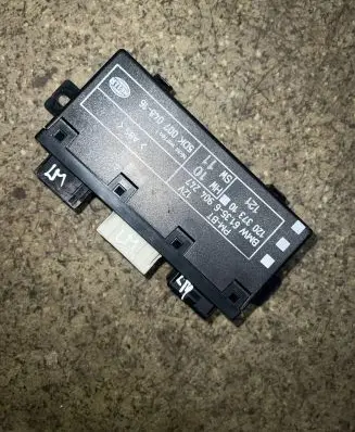 BMW 5 E39 Door control unit/module 6904247