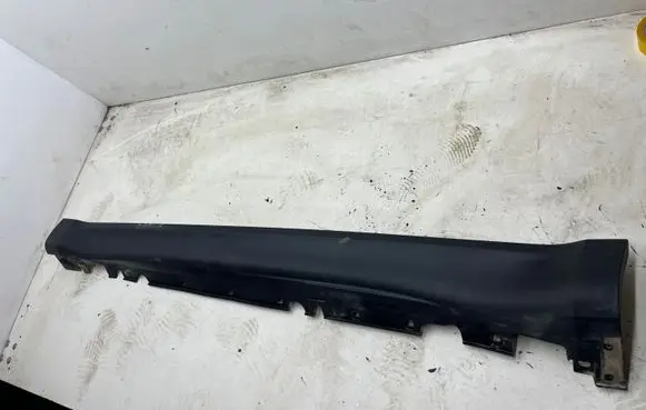 BMW X6 E71 Sill