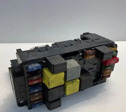 Mercedes-Benz C W203 Fuse module 0025459301 5DK00797320 A0025459301
