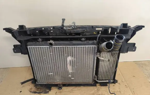 Peugeot 5008 Radiator set 9676568780