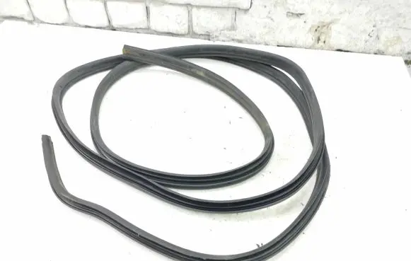 Nissan Primastar Sliding door rubber seal 
