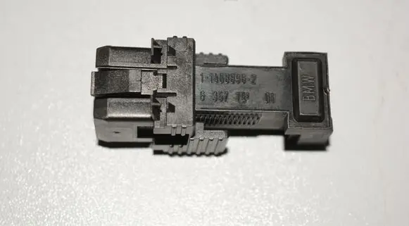 BMW X5 E53 Brake pedal sensor switch 6957151